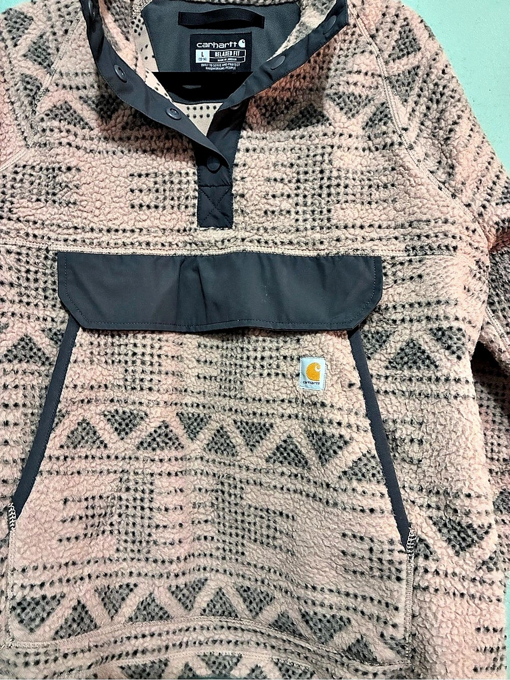 Carhartt Women’s L Relaxed Fit Sherpa Fleece Pullover Malt Geo Aztec - Picture 2 of 4